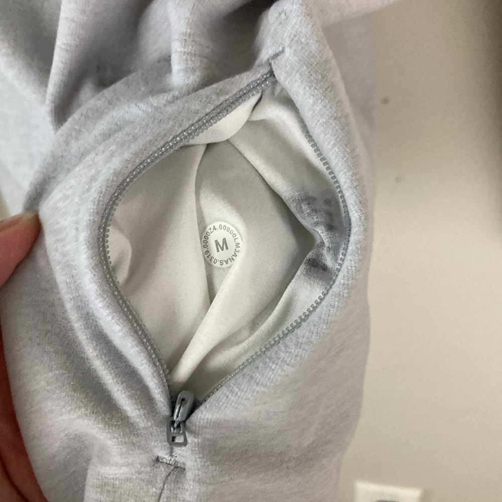Lululemon men’s long-sleeve 124 gray/blue shirt, medium - Picture 12 of 16